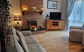 The Downshire Arms Apartments Hilltown